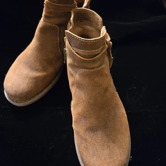 Born Tarklin Ginger/Congnac Suede Ankle Booties With Fringe - Picture 3 of 10